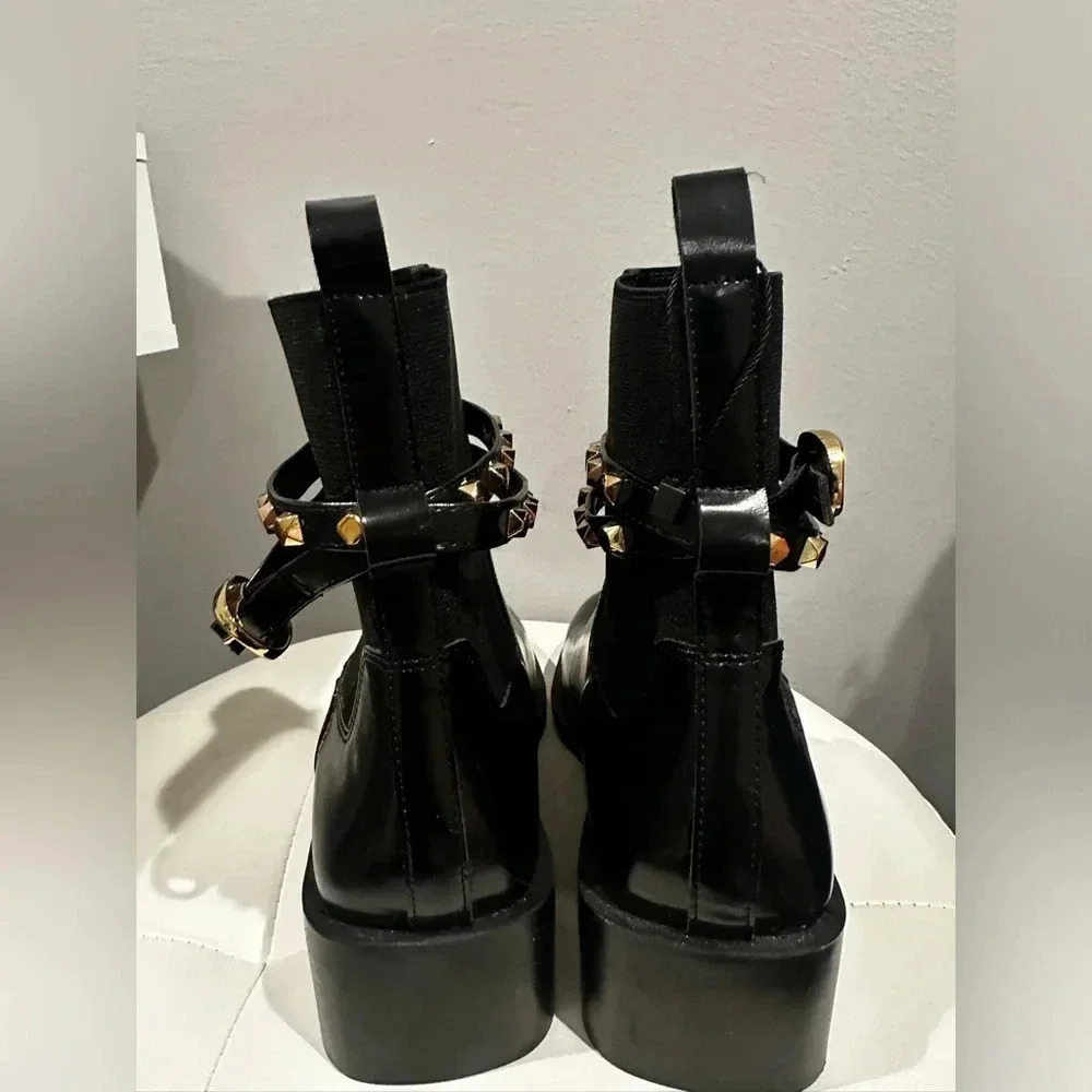 Zara Flat Chelsea Ankle Booties with studded gold straps and buckle (size 10) - Picture 10 of 12